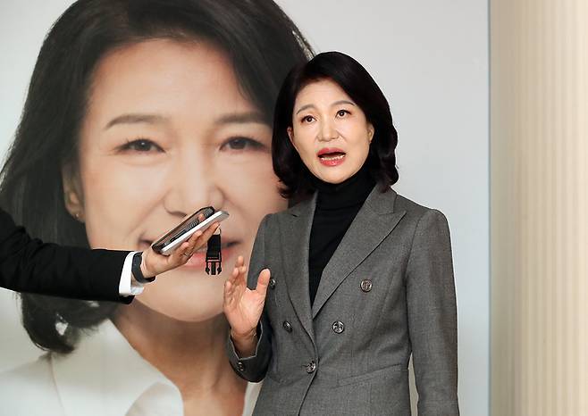 6·3 지방선거 대구시장 출마를 선언한 이진숙 전 방통위원장이 6일 대구 중구 선거사무소에서 공천 배제(컷오프) 등 자신의 입장을 밝히고 있다. [뉴스1]