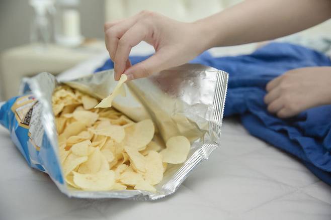 [서울=뉴시스]초가공식품은 감자칩이나 가공육, 냉동식품처럼 당류와 지방, 나트륨 함량은 높지만 식이섬유는 적은 음식을 말한다. (사진=유토이미지) *재판매 및 DB 금지