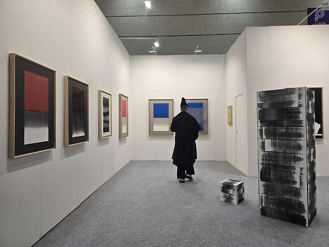 주영갤러리 부스 김수수 작가 개인전 전경.  *재판매 및 DB 금지