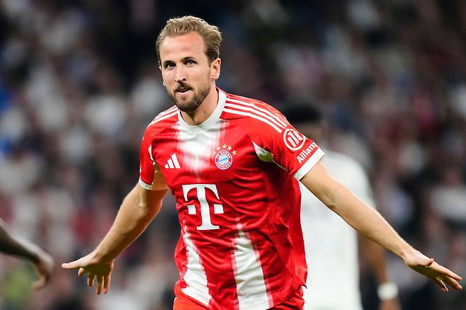 해리 캐인이 8일 레알 마드리드와의 UCL 8강 1차전에서 득점에 성공한 뒤 기뻐하고 있다. AP연합뉴스