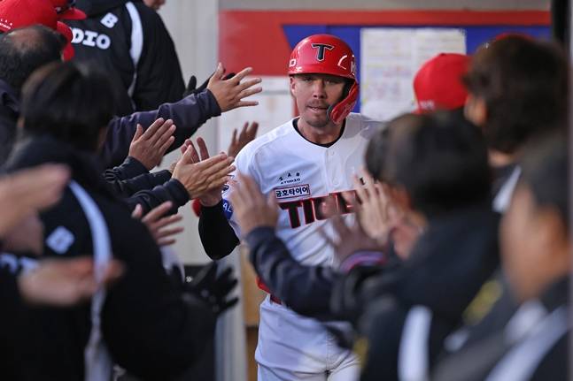 이날 더그아웃으로 들어온 데일의 모습. /사진=KIA 타이거즈