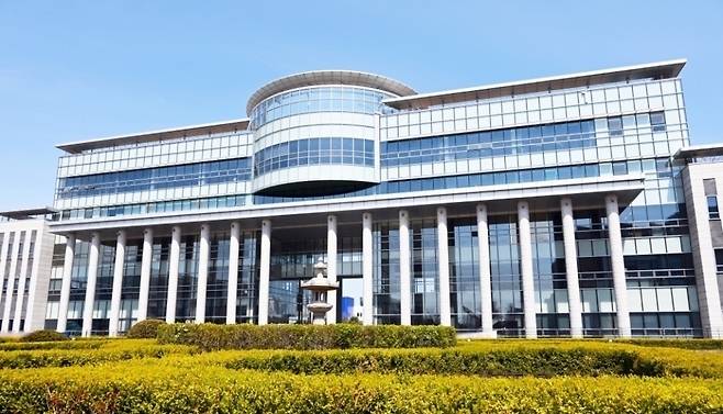 ▲ 인천대 대학본부 전경. /사진 제공=인천대