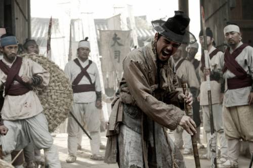 ◇영화 ‘구르믈 버서난 달처럼’에서 이몽학을 쫓는 황정학 역을 맡은 황정민.