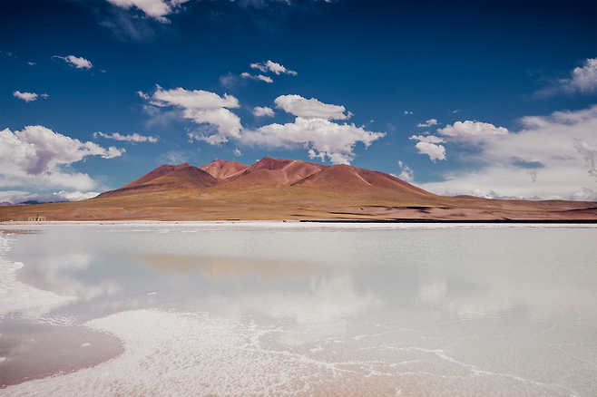 아르헨티나 옴브레 무에르토(Hombre Muerto) 염호 전경. /포스코홀딩스 제공