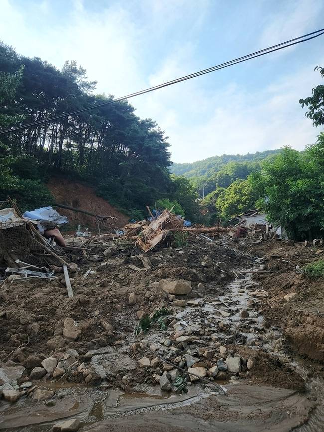 ▲ 2025년 7월 산청군에서 발생한 산사태-토석류 피해 현장