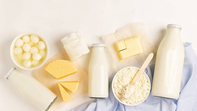 칼슘이 풍부한 음식을 섭취하더라도 체내 비타민 D가 부족하면 효능을 충분히 얻기 어렵다｜출처: 클립아트코리아