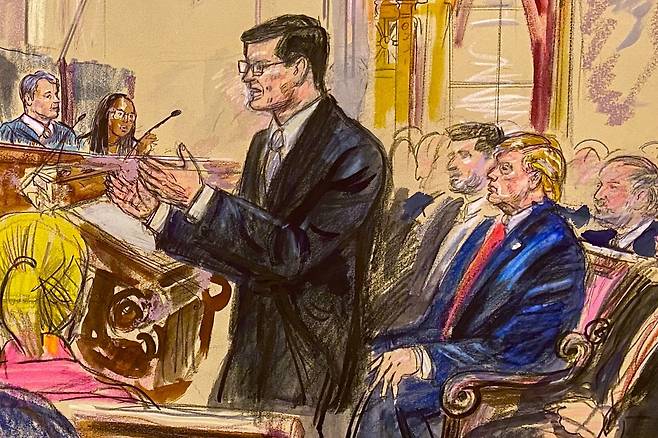 4월 1일(현지 시간) 도널드 트럼프 미국 대통령(오른쪽에서 두 번째)이 출생시민권 금지 행정명령에 대한 연방대법원 구두 변론에 출석한 장면을 그린 삽화. 
AP 뉴시스