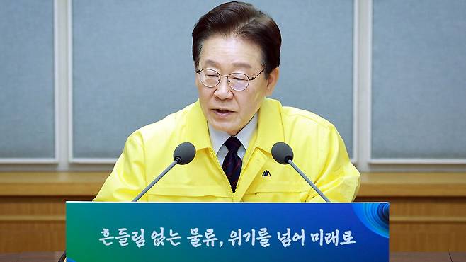 어제 경기 의왕 내륙컨테이너기지에서 열린 현장 간담회에 참석한 이재명 대통령 [자료사진]