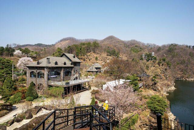 충북 옥천군 군북면 ‘수생식물학습원’
