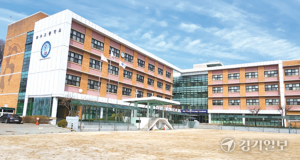 남양주 와부고등학교 전경. 박화선기자