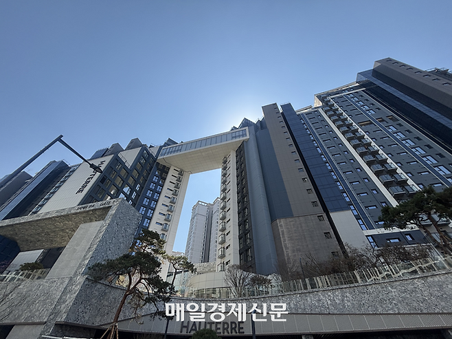 서울 서초구 잠원동 ‘오티에르 반포’ 전경. [백지연 기자]