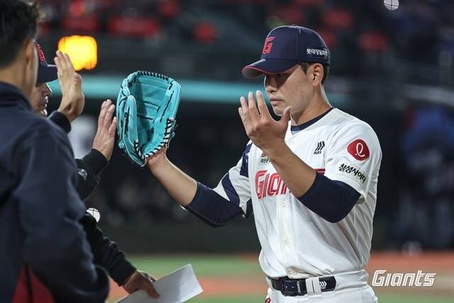 8일 KT전에서 롯데 승리에 앞장선 김진욱. 사진=롯데 제공