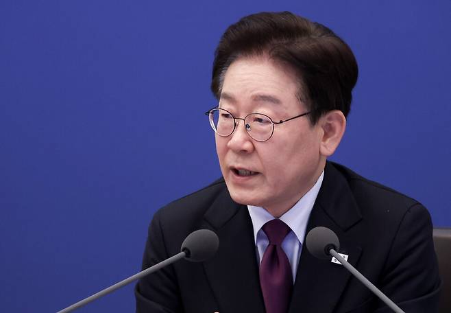 이재명&nbsp;대통령이 9일 청와대에서 열린 수석보좌관회의에서 발언하고 있다. ⓒ연합뉴스