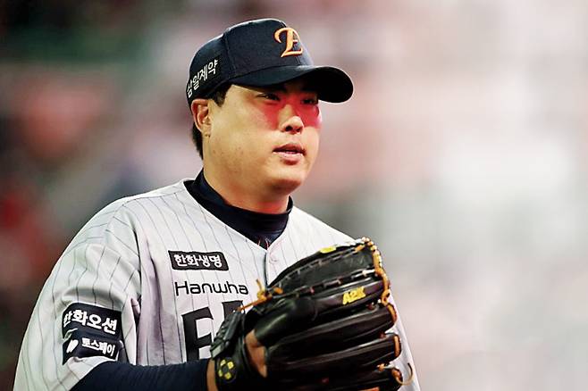 한화 류현진은 7일 인천 SSG 랜더스필드에서 열린 SSG와의 원정 경기에 선발 등판해 통산 1500탈삼진을 기록했다. 한화이글스 제공