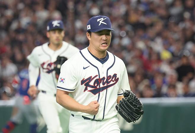 ▲ 더블A 강등으로 자신의 위치를 재확인한 고우석의 KBO리그 복귀 가능성은 점점 더 커지고 있다. 포스팅을 통해 메이저리그에 갔기에 돌아올 때는 무조건 원 소속팀 LG로 돌아와야 한다 ⓒ 연합뉴스