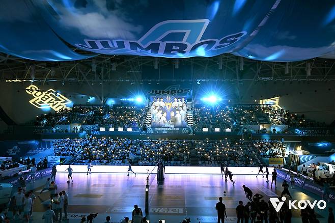 만원 관중 속에 열린 대한항공-현대캐피탈 챔프 1차전 [한국배구연맹 제공. 재판매 및 DB 금지]