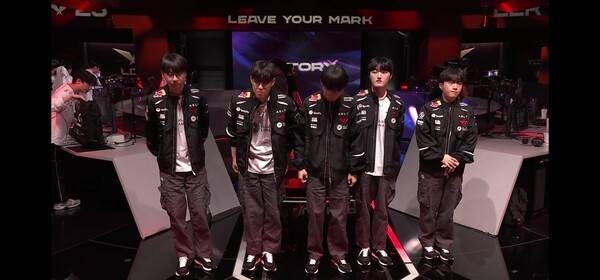 10일 서울 종로구 롤파크에서 열린 '2026 리그 오브 레전드 챔피언스 코리아(LCK)' 정규 시즌 2세트 경기에서 T1이 단 두 번의 한타로 끝낸 경기 DN 상대로 2대0 완승을 가져갔다.(T1 & DN수퍼스=2:0). /사진=네이버 치지직 라이브영상 캡처