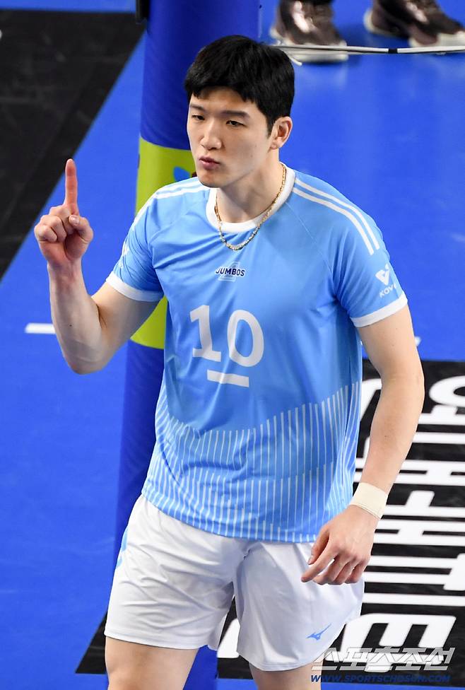 6일 천안 유관순체육관에서 열린 V리그 챔피언결정전 현대캐피탈과 대한항공의 경기. 대한항공 정지석이 득점 후 환호하고 있다. 천안=박재만 기자 pjm@sportschosun.com/2026.04.06/