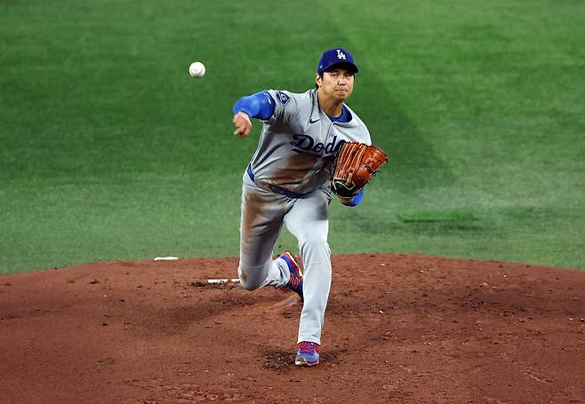 오타니 쇼헤이가 최고 100.1마일 강속구를 뿌리며 토론토 타선을 제압했다. AFP연합뉴스