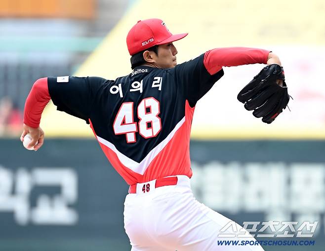 29일 인천SSG랜더스필드에서 열린 KIA와 SSG의 경기, KIA 선발투수 이의리가 역투하고 있다. 인천=허상욱 기자wook@sportschosun.com/2026.03.29/