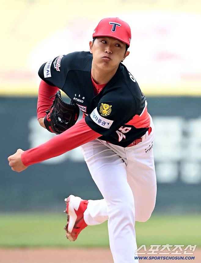 29일 인천SSG랜더스필드에서 열린 KIA와 SSG의 경기, KIA 선발투수 이의리가 역투하고 있다. 인천=허상욱 기자wook@sportschosun.com/2026.03.29/