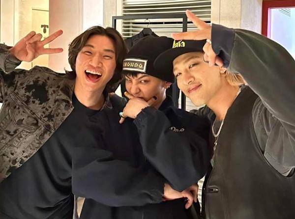 그룹 빅뱅이 완전체로 코첼라 무대에 오른다. 지드래곤 SNS