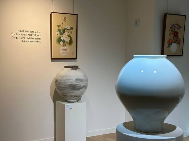 전시 ‘나를 담은 자리’가 서울 용산 모다갤러리에서 오는 5월31일까지 열린다. 모다갤러리 제공