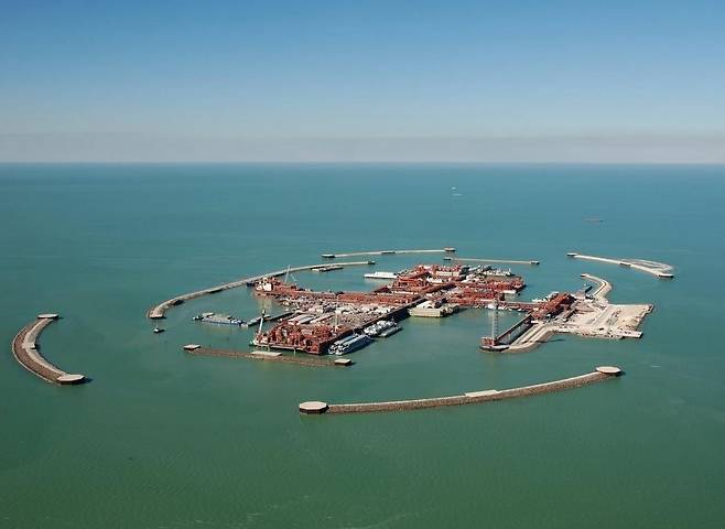 카스피해에 있는 카자흐스탄 유전 시설 [아제르바이잔 매체 카스피언뉴스 캡처]