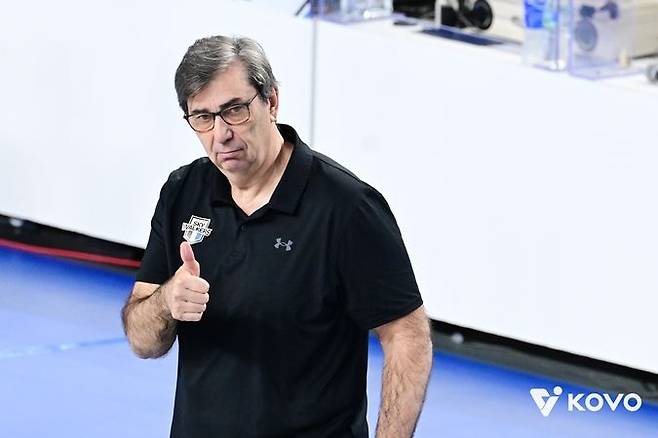 [서울=뉴시스]남자배구 현대캐피탈 필립 블랑 감독. (사진=KOVO 제공)