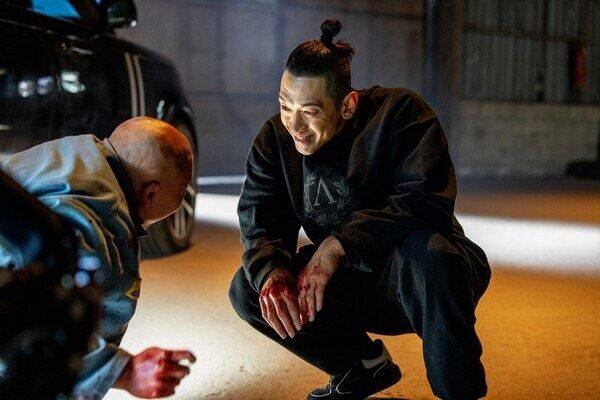 넷플릭스 오리지널 시리즈 ‘사냥개들2’에 출연한 정지훈. 넷플릭스