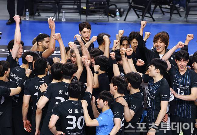 현대캐피탈 선수단 / 사진=DB