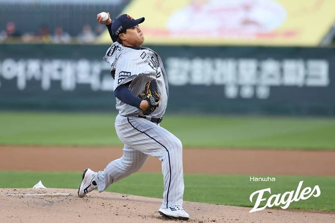 ▲ 구위는 전성기보다 떨어졌지만 여전한 클래스로 경쟁력을 발휘하고 있는 류현진 ⓒ한화이글스