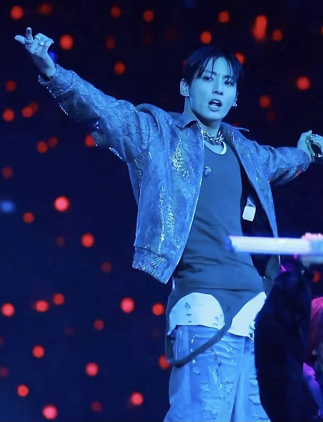 방탄소년단 정국, 비 맞으며 무대 장악! BTS 월드투어 '팬심 저격'