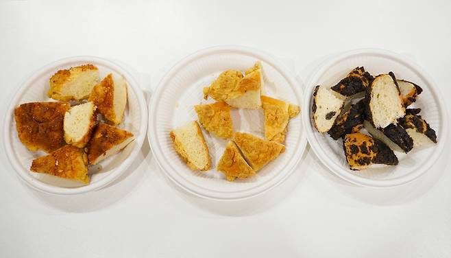 왼쪽부터 대형프랜차이즈, 대구토종 저가빵집, 천원빵집 소보로빵. 이수현기자