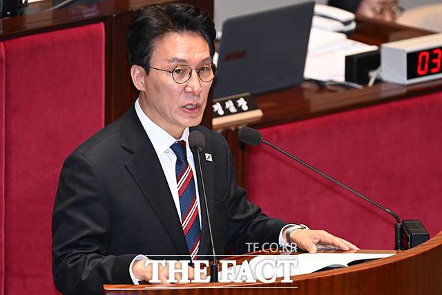 정부는 11일 오전 김민석 국무총리 주재로 정부서울청사에서 임시 국무회의를 열고 전날 국회를 통과한 추경안을 심의·의결했다. 김 총리가 지난 7일 예산결산특별위원회 전체회의에 참석해 발언하고 있다. /남용희 기자