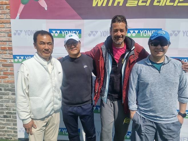 서울대 의대 이윤상 교수와 한 컷