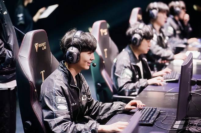 디플러스 기아 선수단. 라이엇 게임즈 제공