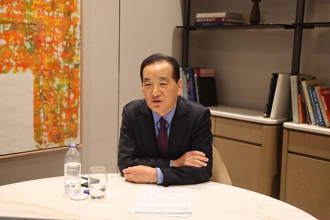 인터뷰를 하고 있는 우희명 희앤썬 회장 / 사진=AC 호텔 바이 메리어트 서울 강남