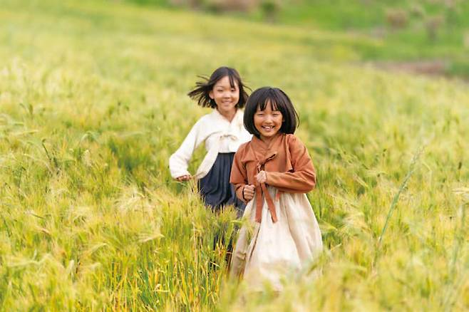 영화 《내 이름은》 스틸컷 ⓒCJ CGV, 와이드 릴리즈㈜