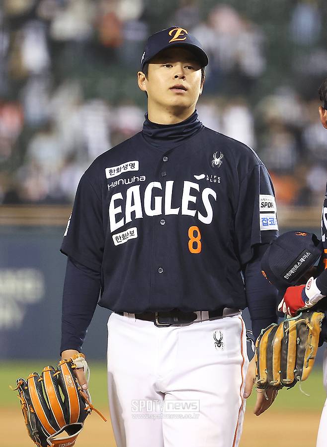 ▲ 노시환은 올 시즌 아직까지 홈런을 치지 못하고 있고, 10일 대전 KIA전에서는 송구 실책까지 두 개를 범하며 아쉬운 하루를 보냈다 ⓒ곽혜미 기자