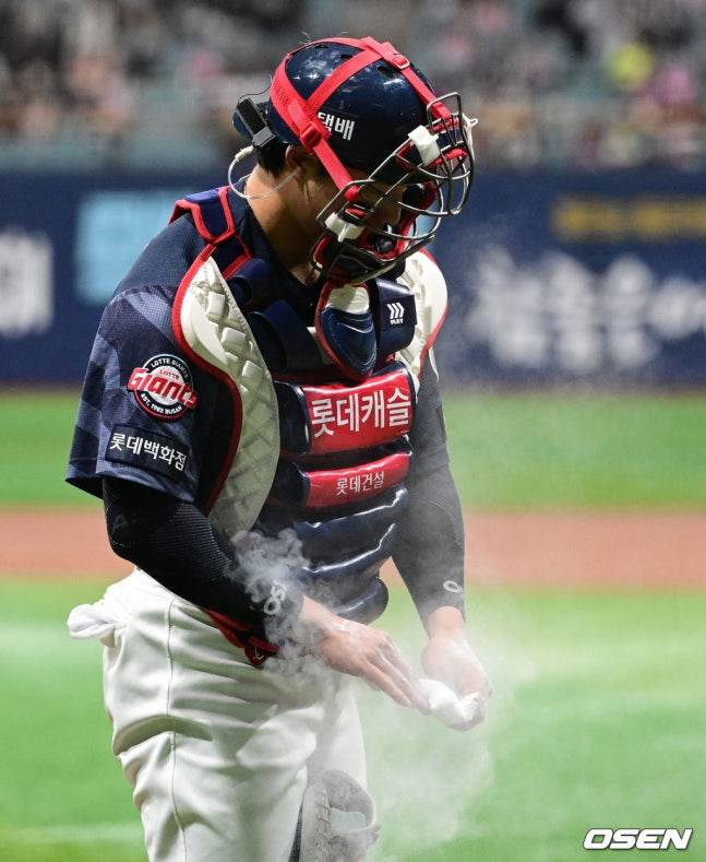 10일 고척 키움전에 선발 출장한 손성빈.