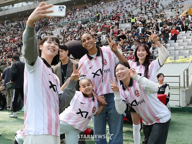 [B하인드★] 실바의 우승 부적, 송민규-야잔 제치고 클리말라 발에 철썩! 3,205일 상암 징크스 깬 FC서울 극장골!