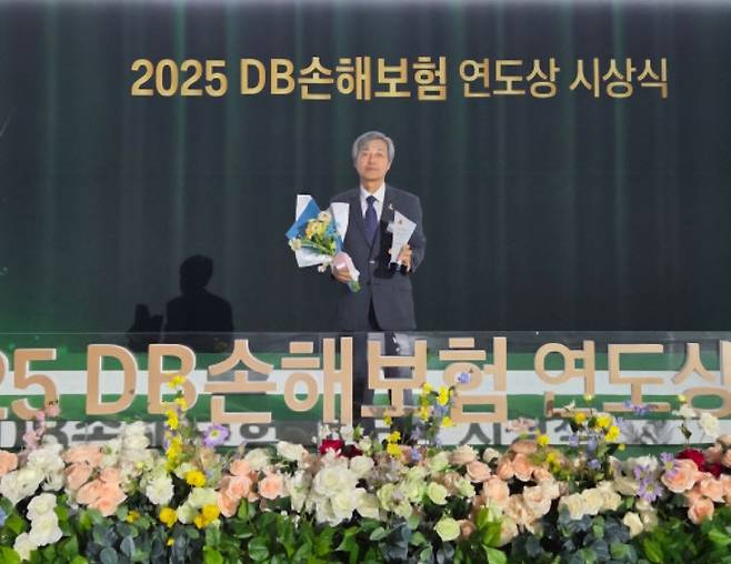 DB손해보험 세종사업단 황산벌대리점의 유병길 대표가 4월 10일 개최된 ‘2025 DB손해보험 연도상 시상식’에서 대망의 ‘명예의 전당 DIAMOND’ 회원으로 인증받는 영예를 안았다.(사진=장병일 기자)