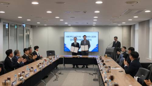 ◇서울대 AI연구원과 ㈜메가데이타코리아는 지난 10일 서울대에서 송기헌(원주을·더불어민주당) 국회의원과 이재욱 서울대 AI연구원장, 김경수 메가데이타코리아 부회장, 킨드릴코리아, 포스코이앤씨 관계자 등이 참석한 가운데