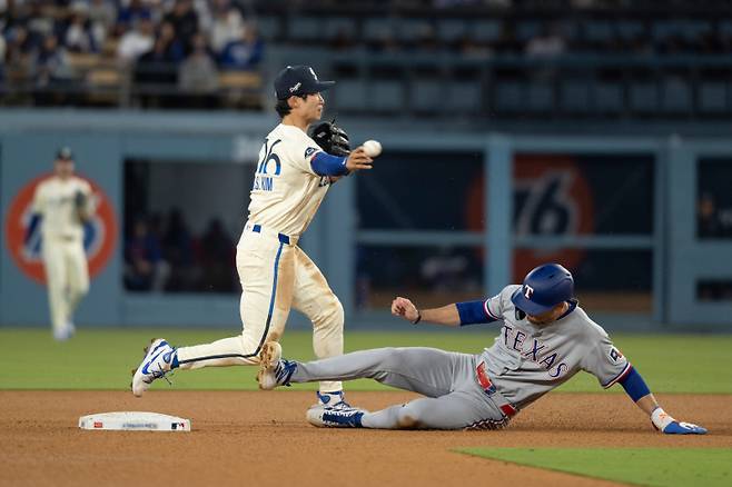 <yonhap photo-4644="">김혜성(27·LA 다저스)가 2026시즌 세 번째 멀티 출루를 해냈다. (AP Photo/Kyusung Gong)/2026-04-12 12:51:31/ <저작권자 ⓒ 1980~2026 ㈜연합뉴스. 무단 전재 재배포 금지, AI 학습 및 활용 금지></yonhap>