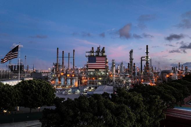 미국 캘리포니아주의 한 정유시설 전경./연합뉴스
