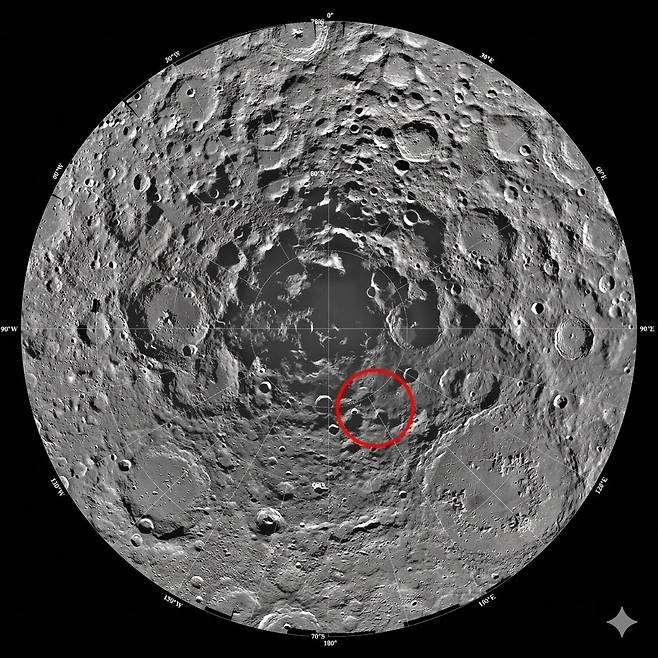달 남극 근처에 있는 얼음 다량 매장 지역 ‘하워스 충돌구’ 위치(빨간색 원). NASA 제공