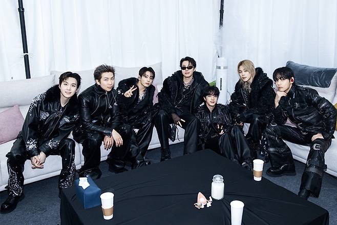 그룹 방탄소년단이 11일 저녁 경기도 고양시 고양종합운동장에서 새 월드 투어 '아리랑' 두 번째 날 공연을 열었다. 방탄소년단 공식 트위터