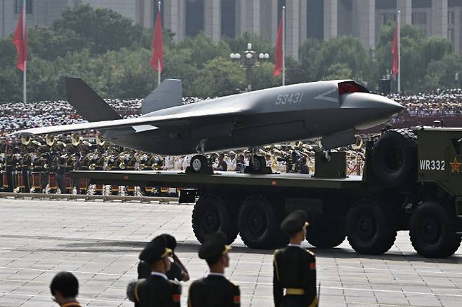 지난해 9월 3일 중국 베이징 톈안먼 광장에서 열린 중국 전승절 80주년 기념식에서 열병식이 진행되고 있다. (사진=AFP)