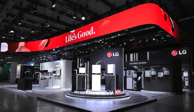 유럽 최대 냉난방공조 전시회 'MCE 2026' LG전자 부스 전경.(사진=LG전자)